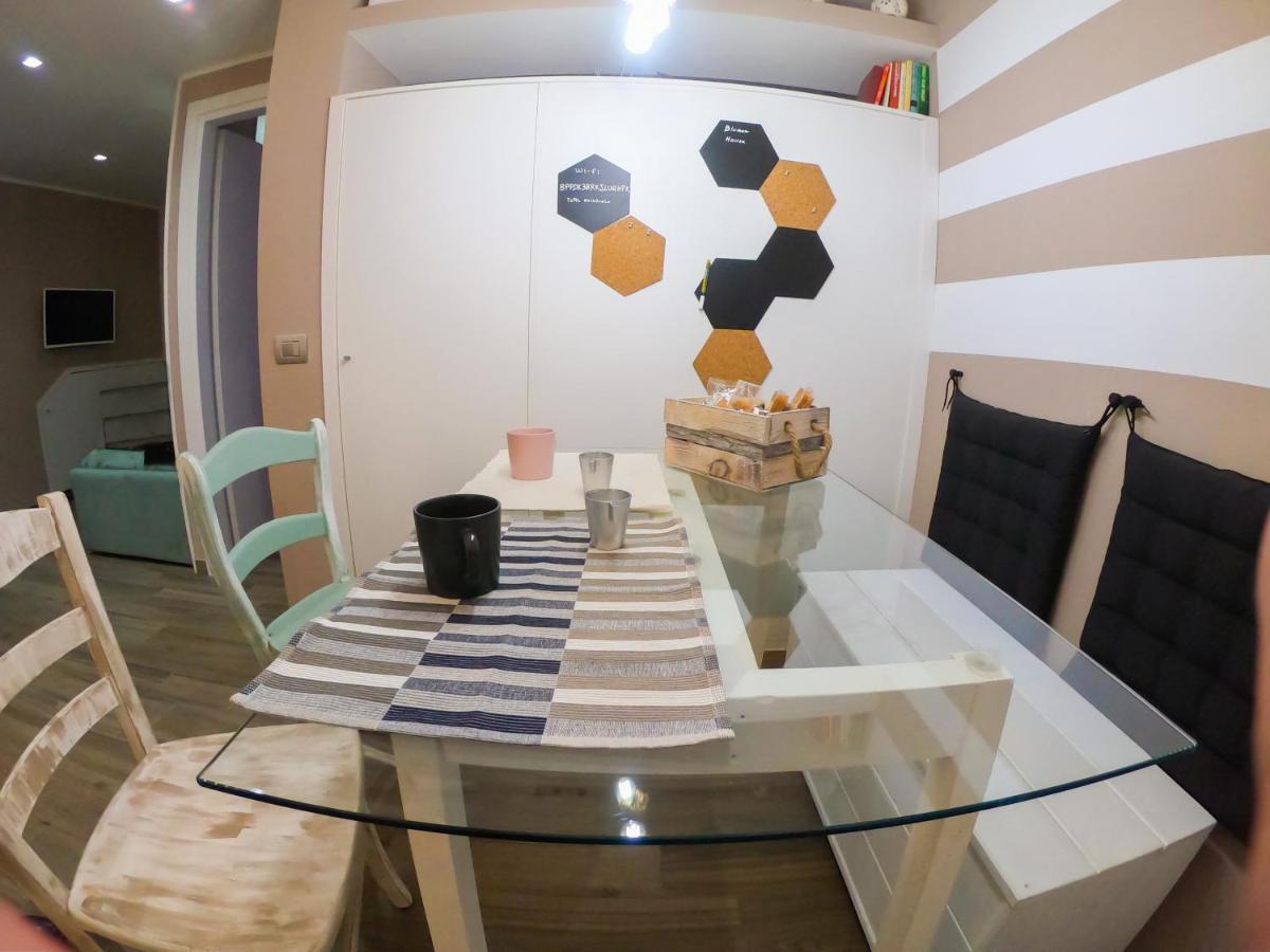 شقة Blumon House نابولي المظهر الخارجي الصورة