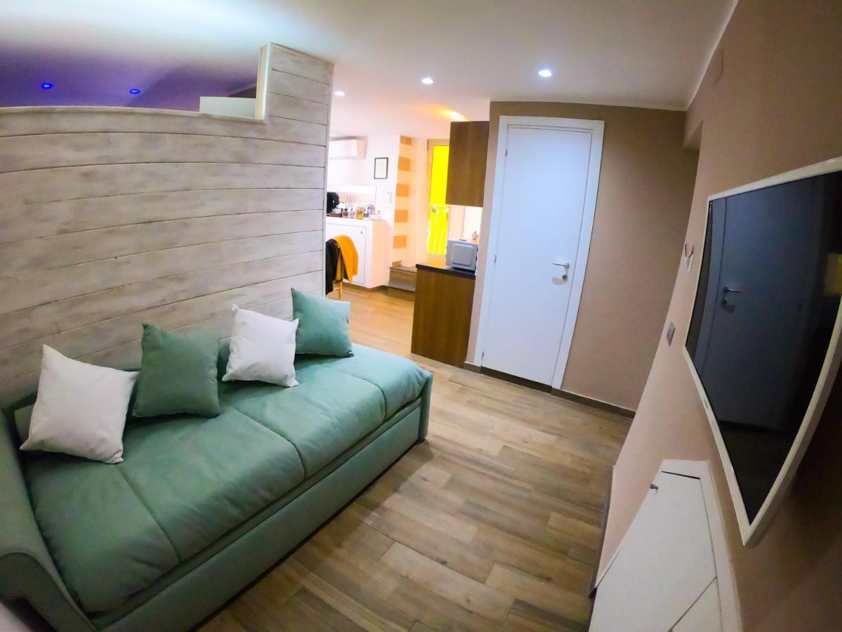 شقة Blumon House نابولي المظهر الخارجي الصورة